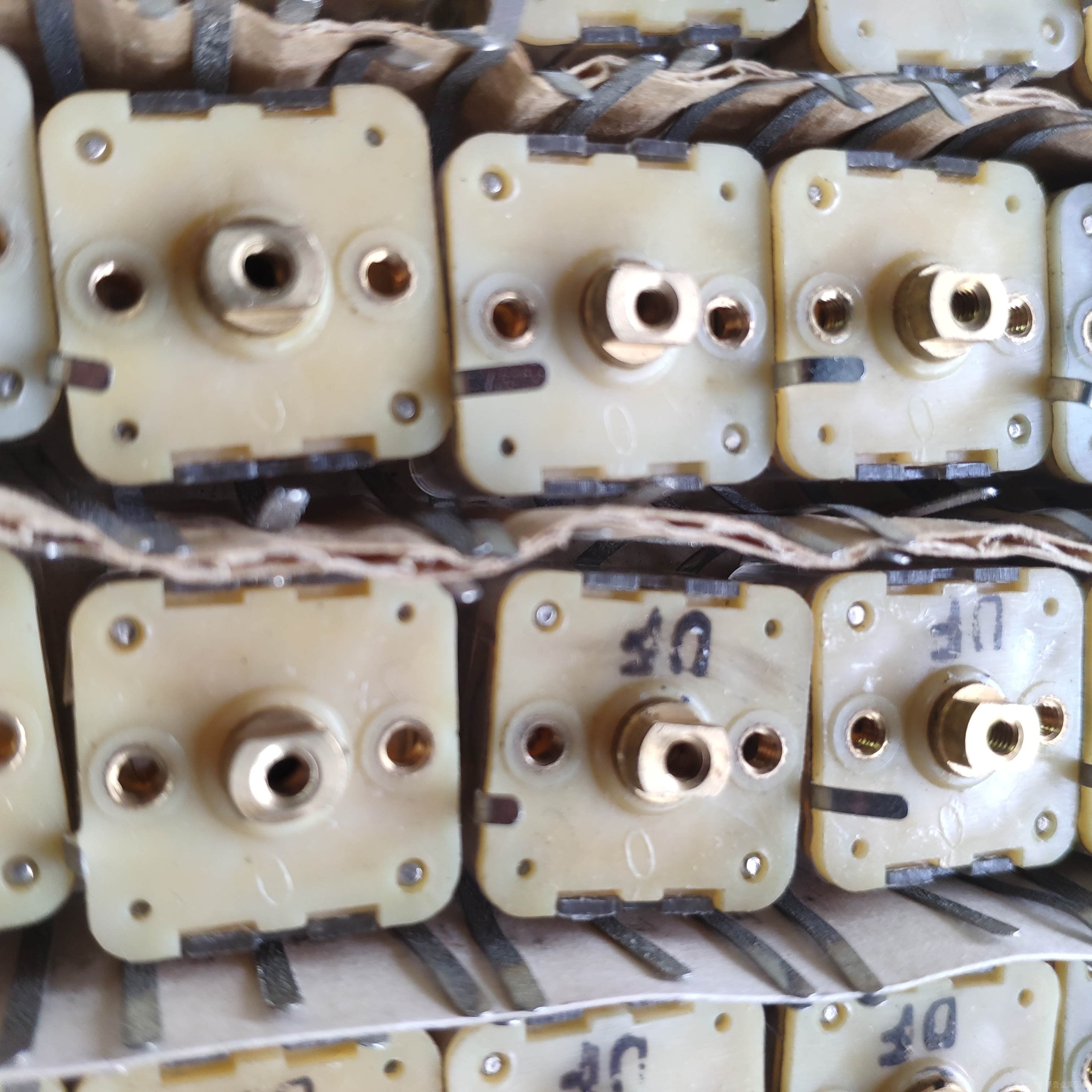 如何出售从电子废物中回收的金和铜「四」，福州电路板回收