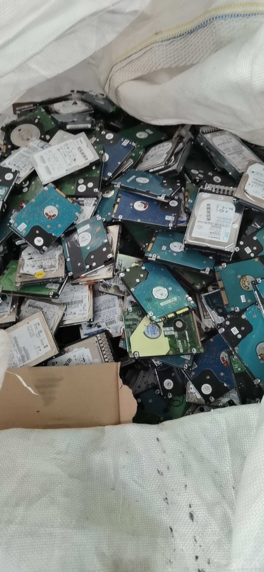 浙江ic回收怎么样，从电子垃圾业务中回收黄金合法吗